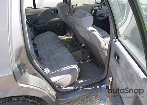 1990 Plymouth Acclaim z USA, uszkodzony, nr VIN 1P3XA46KXLF799699